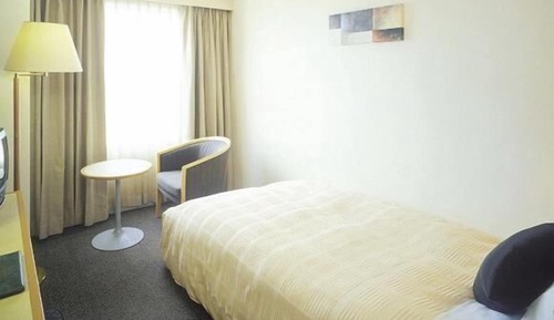 Single Room, Smoking