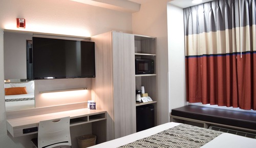 Room, 1 Queen Bed, Non Smoking