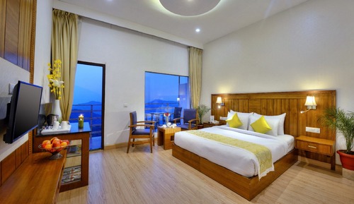 Valley View Room