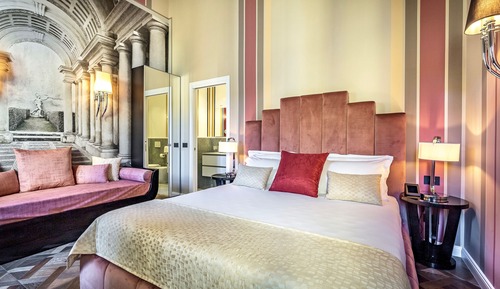 Junior Suite with Panoramic Terrace Dome View