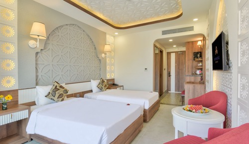 Deluxe Twin Room, Pool View