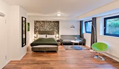Comfort Suite Apartment basement (basement) with sofa bed