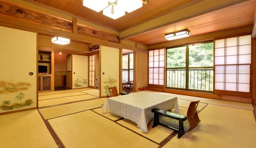 Japanese Style Room with Shared Bathroom