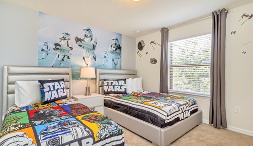 House (Multiple Bedrooms)