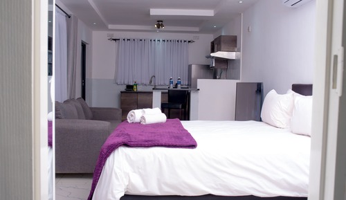 Deluxe Studio Suite