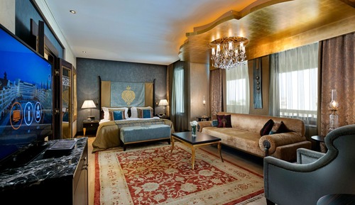 Deluxe Room with Jacuzzi