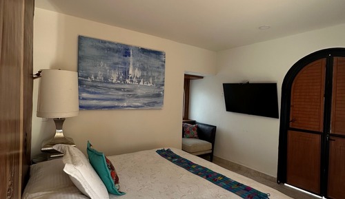 Deluxe Studio Suite