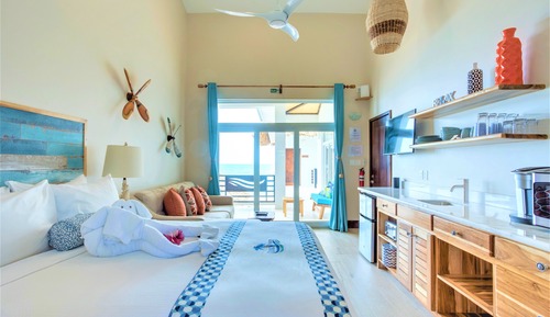 Exclusive Studio, 1 Queen Bed, Ocean View, Oceanfront