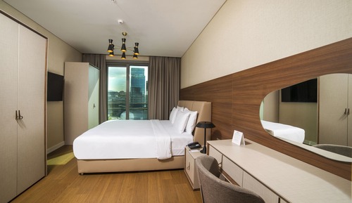 Family Room, 5 Bedrooms (Premium)