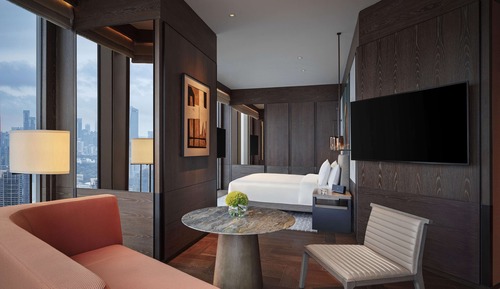 1 King Bed with Skyline View Deluxe