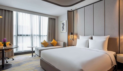 Superior Room with 1 Kingsize Bed, City Side