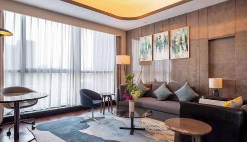 Executive Room, 1 King Bed, Business Lounge Access (Superior)