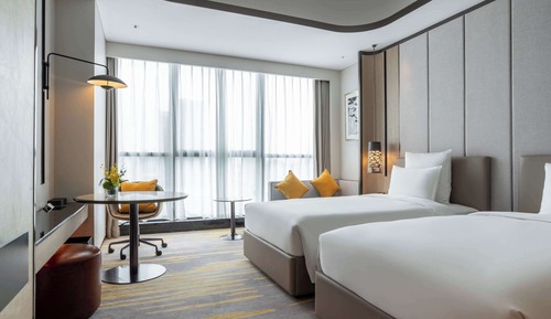 Superior Room with 2 Single Beds, City Side