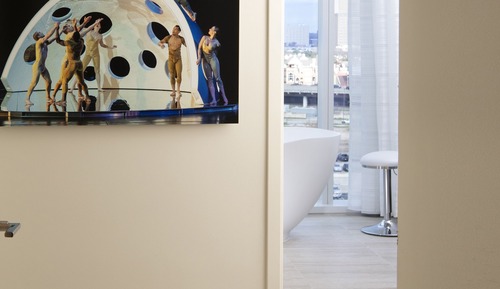 AVANT GARDE JUNIOR SUITE ADA HEARING ACCESSIBLE
