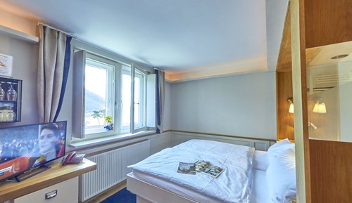 Family Room, 1 Queen Bed with Sofa bed