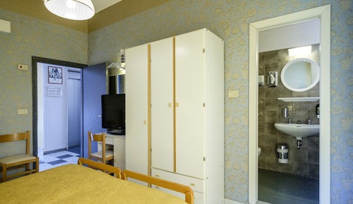 Standard Double Room, 1 Queen Bed