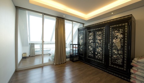 Party Room, Yunseul