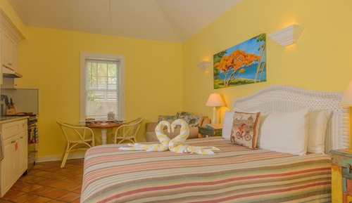 Poolside Studio Villa