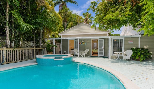 Queen Room Poolside