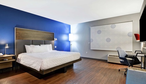 Room, 1 King Bed, Accessible (Hearing)
