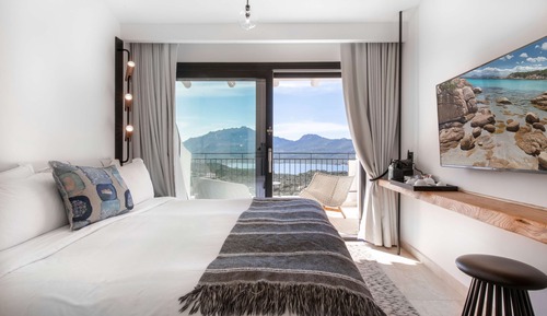 Deluxe Room, 1 Queen Bed, Sea View