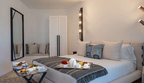 Deluxe Room, 1 King Bed