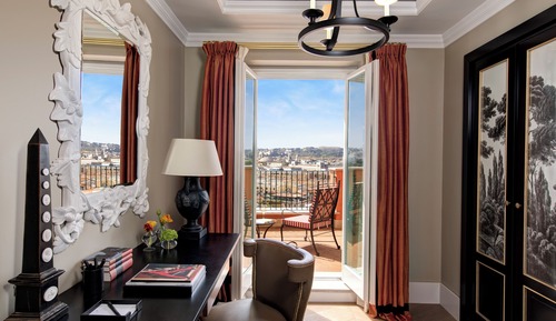 Suite (Roma)