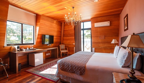 Deluxe Double or Twin Room