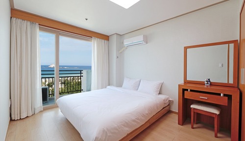Royal Suite Ocean View Terrace