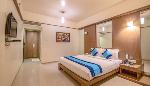 Superior Room, City View