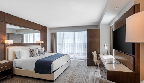 Executive Room, 1 King Bed, Accessible