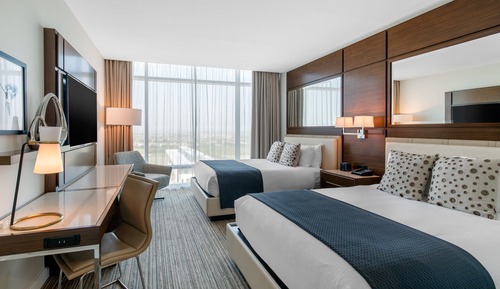 Suite, 2 Bedrooms (Plaza Suite - View)
