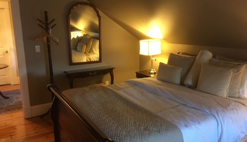 Standard Room, Multiple Beds, Shared Bathroom