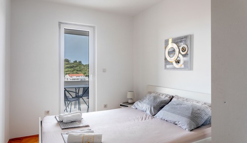 Deluxe Apartment, 2 Bedrooms, Balcony, Sea Facing