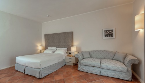 Deluxe Room (3 pax)