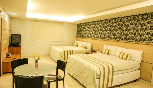 Deluxe Suite