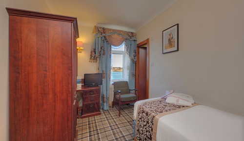 Single Room, Sea View