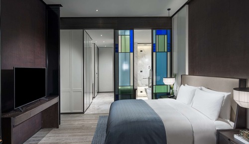 Luxury Room, 1 King Bed (Millésime Access. Neo Chinese décor)