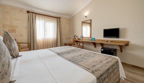 Standard Double or Twin Room, Garden View