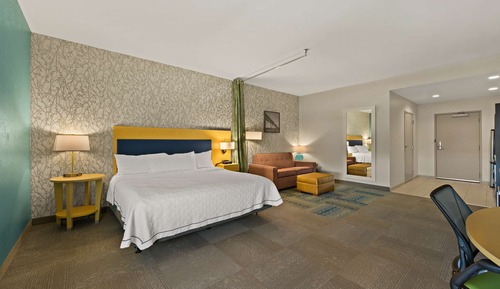 Suite, 1 King Bed, Accessible, Non Smoking (Hearing & Rollin Shower)