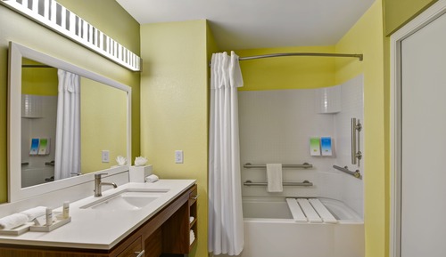 Studio, 2 Queen Beds, Accessible, Non Smoking (Hearing)