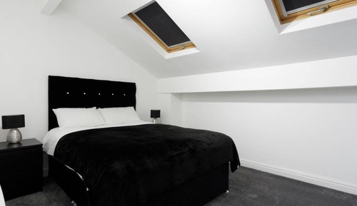 Superior Apartment, Private Bathroom (2 Bedroom Occupancy 8)