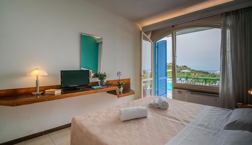 Family Room, Sea View