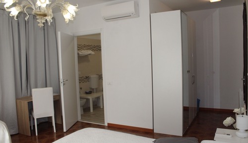 Standard Quadruple Room, Private Bathroom