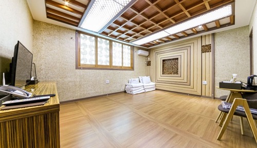 Room (Korean Ondol, Rate for 2)