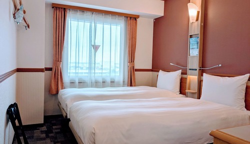 Economy Twin Room, Smoking