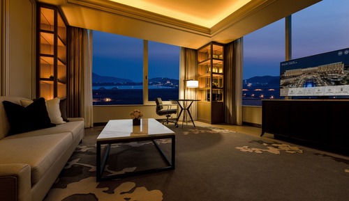 Corner Suite Double Room