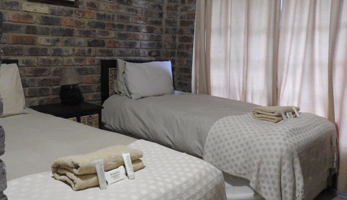 Family Double or Twin Room (Warthog)