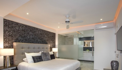 Luxury Condo, 2 Bedrooms, Accessible, Partial Sea View