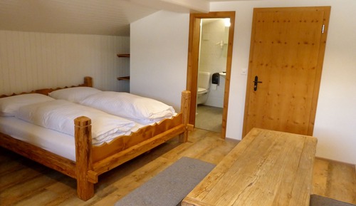 Room (Huetstock)